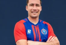 Olmedo presenta al primer fichaje de la era Sixto Vizuete.