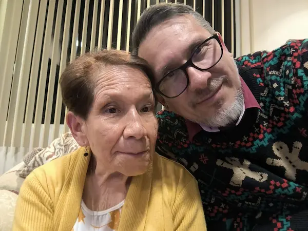 Con doña Lidita, su hermosa madre y su eterno amor, a la que siempre llenó de alegría y orgullo