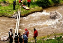 Hallan cuerpo de mujer desaparecida tras deslave en Sigchos.
