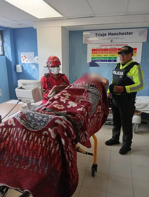 El auxiliado fue asilado en el HPGDR, donde un efectivo de la Policía Nacional del Ecuador tomó su versión