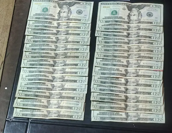 Parte de la evidencia encontrada al ciudadano