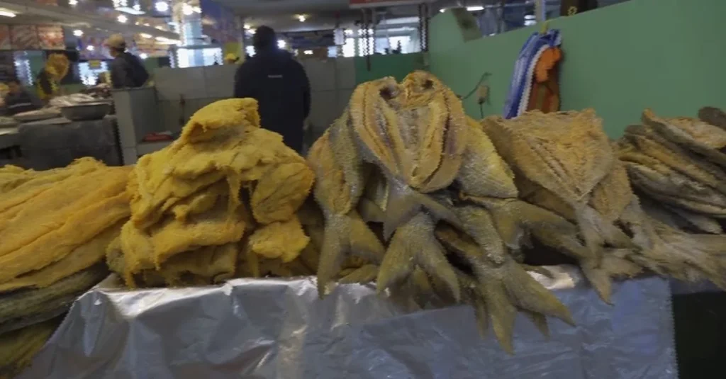 Pescado seco para la fanesca sube de precio en Latacunga.