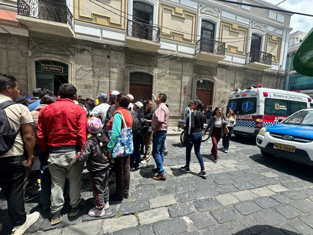 Asalto armado en centro de Riobamba deja varios heridos 