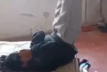 Video | Golpean a joven por negarse a consumir drogas