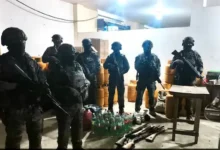 Ejército incauta armas y combustible en hacienda de Babahoyo