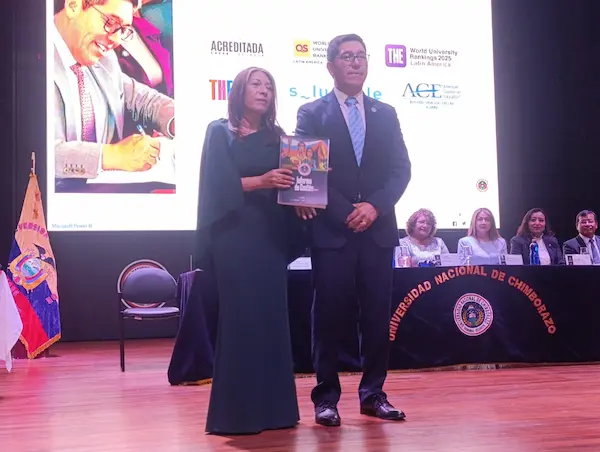 Nicolay Samaniego entregó la posta a Miryam Murillo,