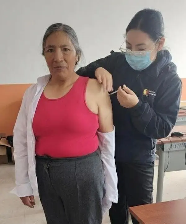 Campaña de vacunación contra la influenza en Riobamba se extiende hasta mayo de 2026