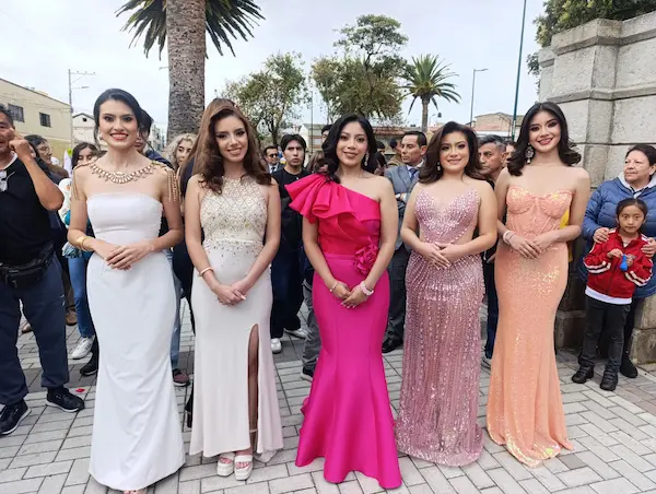 Las candidatas a Reina de Riobamba se presentaron oficialmente. 