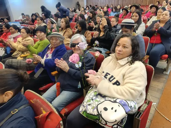 Emprendedoras de diferentes cantones asistieron al acto. 