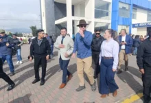 Ministro de Agricultura entrega Sello Verde a productora de Chimborazo,